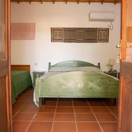 Santa Lucia Vakantieboerderij Tratalias